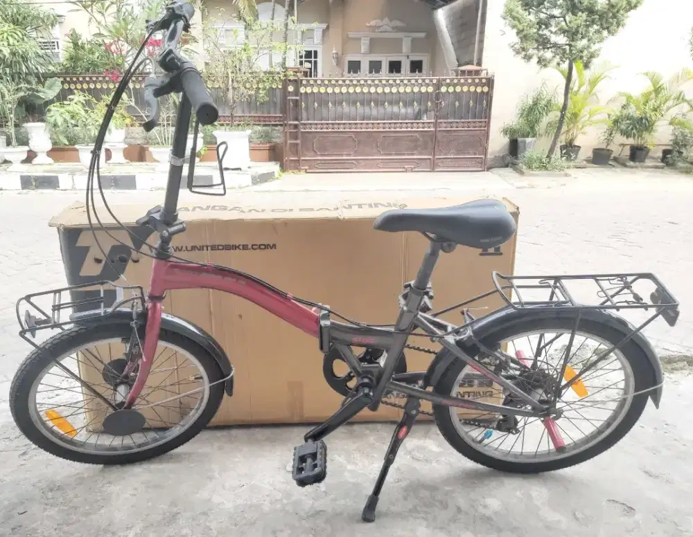 Sepeda lipat united stylo 20 lengkap