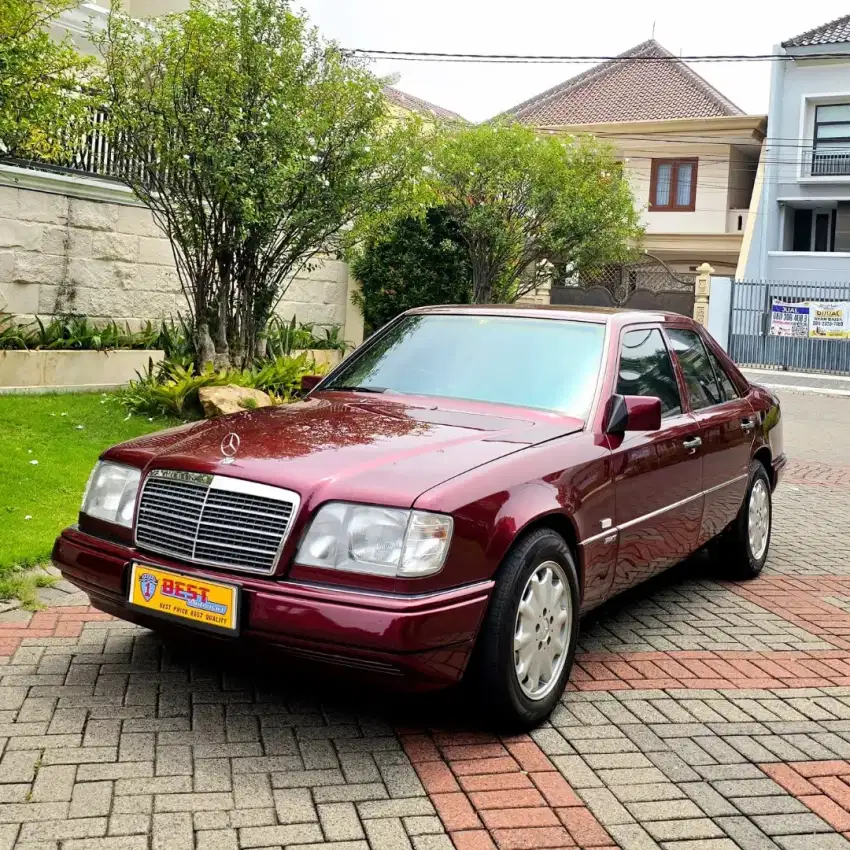 Kilometer 82.000 Mercy E320 3.2 MT 1993