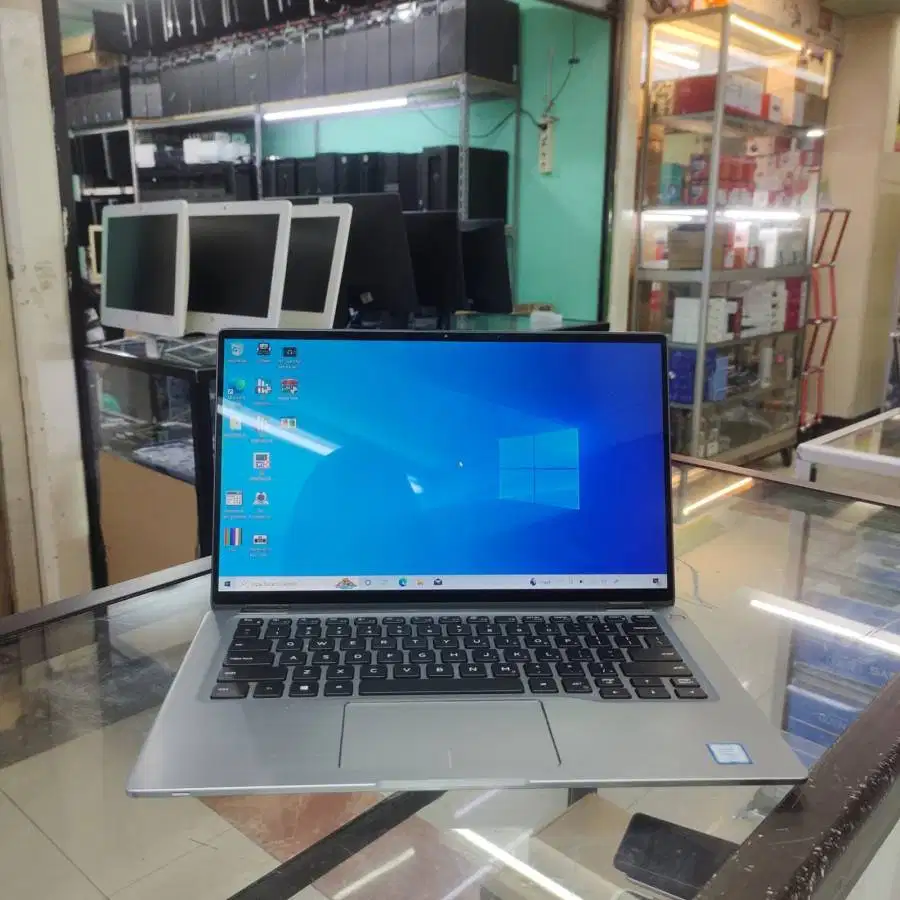 Laptop Dell Latitude 7400 2in1 Core i7 GEN 8 RAM 16/256GB W-SKI