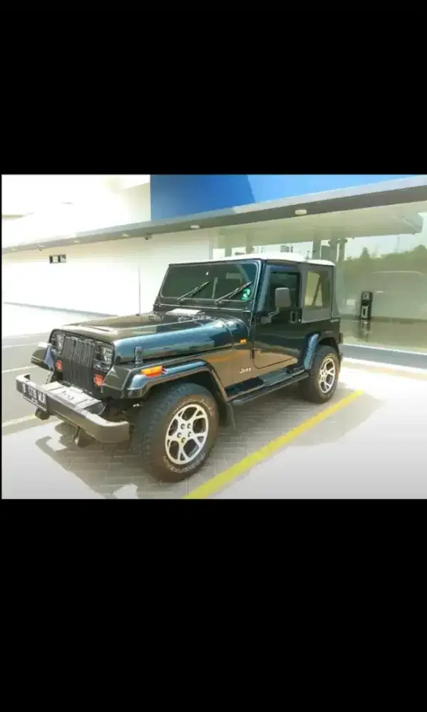 Jual jeep cj7 wrangler thn 84..pakean sendiri..barang langka