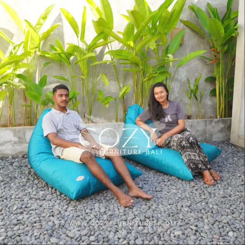 BEANBAG - KURSI KOLAM - BEANBAG PANTAI - TRIANGLE CHAIR