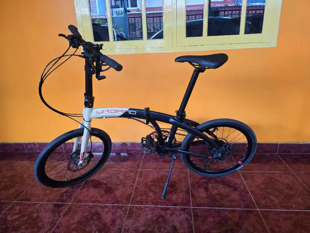 Sepeda Lipat 20Inch Polygon Urbano 5 Alloy 9Speed