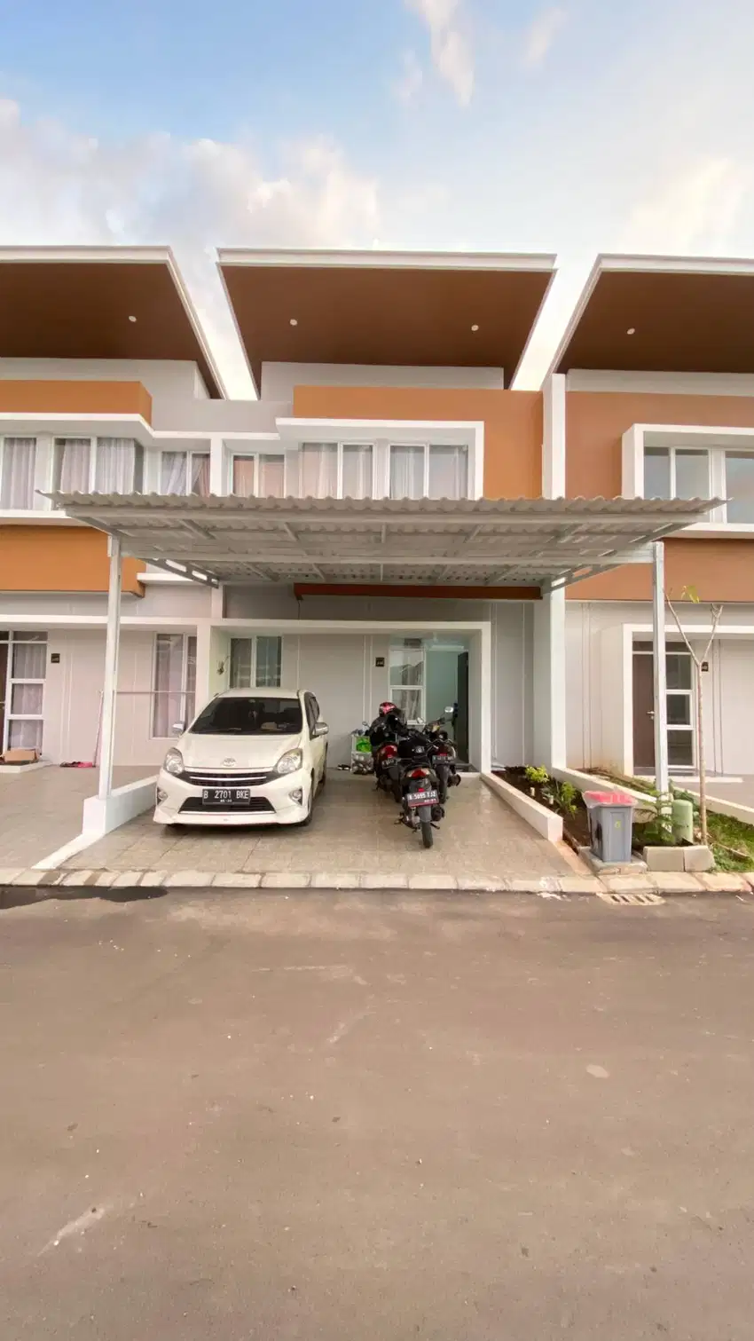 Over Kredit Rumah Cantik 2 Lantai – Asri, Bersih, dan Strategis!