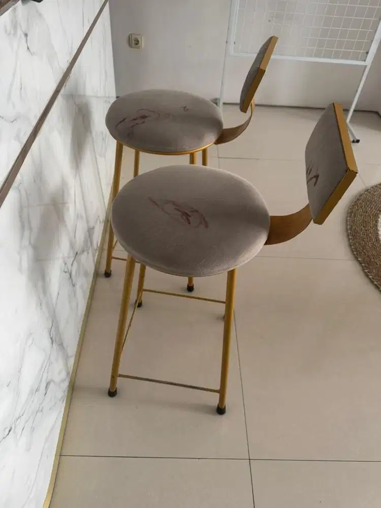 Kursi bar makan dapat 2