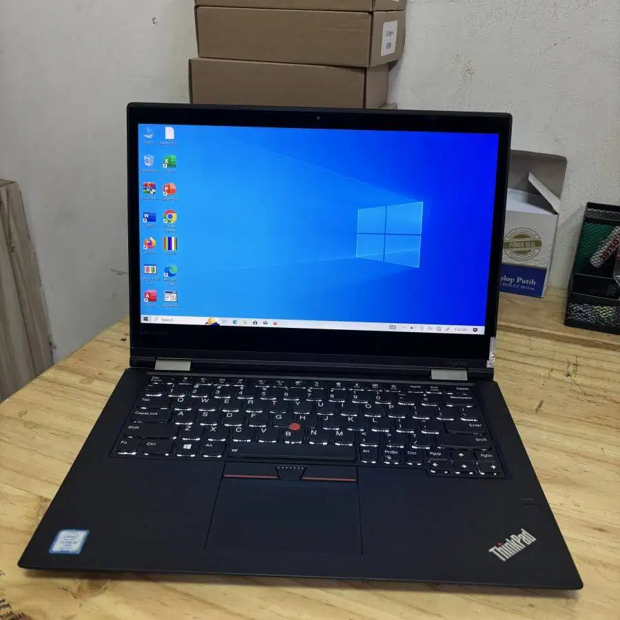 Laptop Lenovo Thinkpad Yoga 370 Core i5 GEN 7 RAM 16/256GB W-VR2