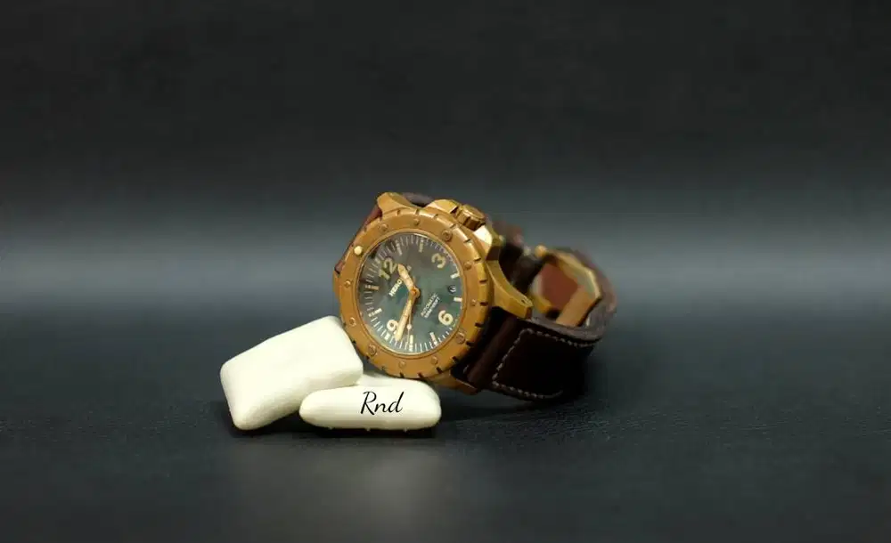 Jam tangan HEROIC 18 green dial 500m bronze