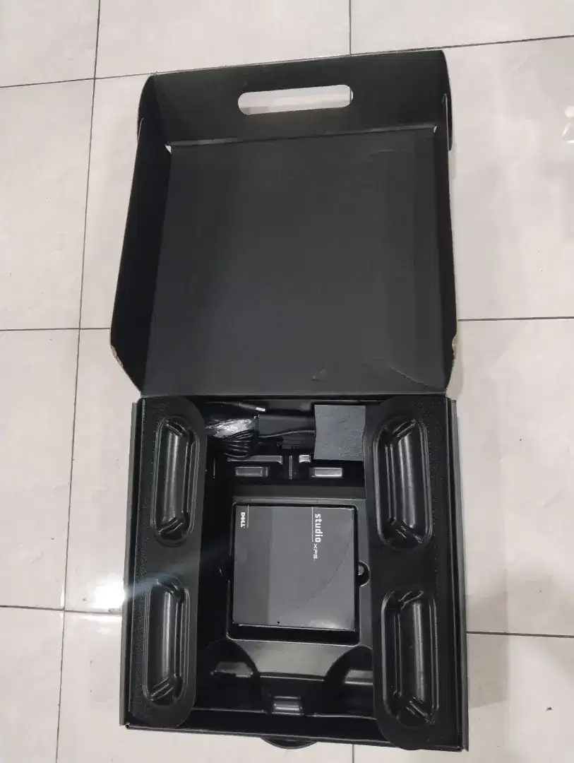 Box Laptop Dell XPS 16 inch