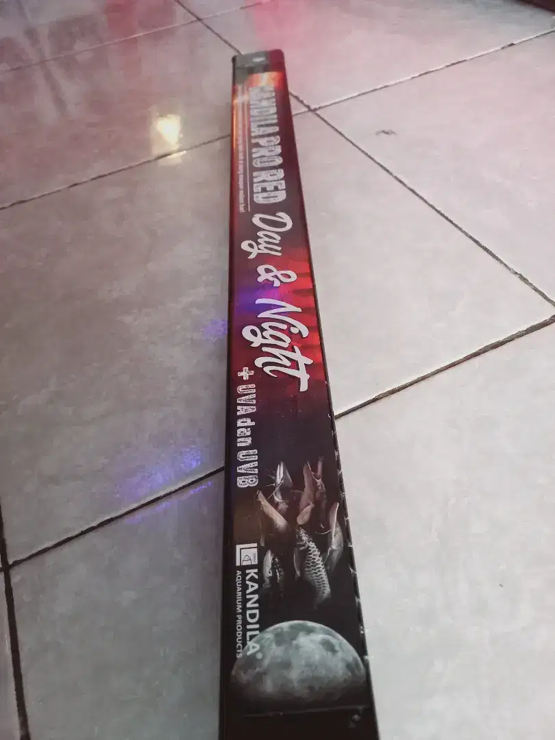 LAMPU KADILA PRO RED VIEW PLUS DAY NIGHT UVA & UVB