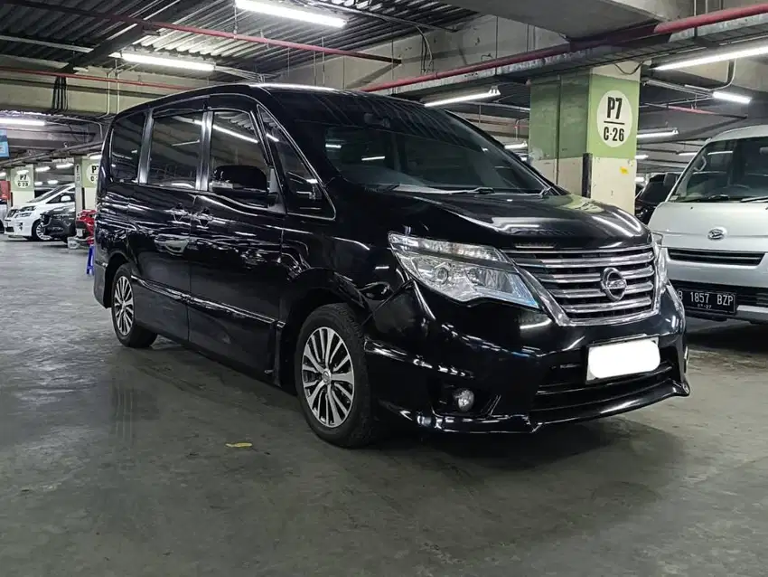 [ DP 24.9 JUTA ] SERENA HWS AT 2015 BAWA PULANG MOBIL