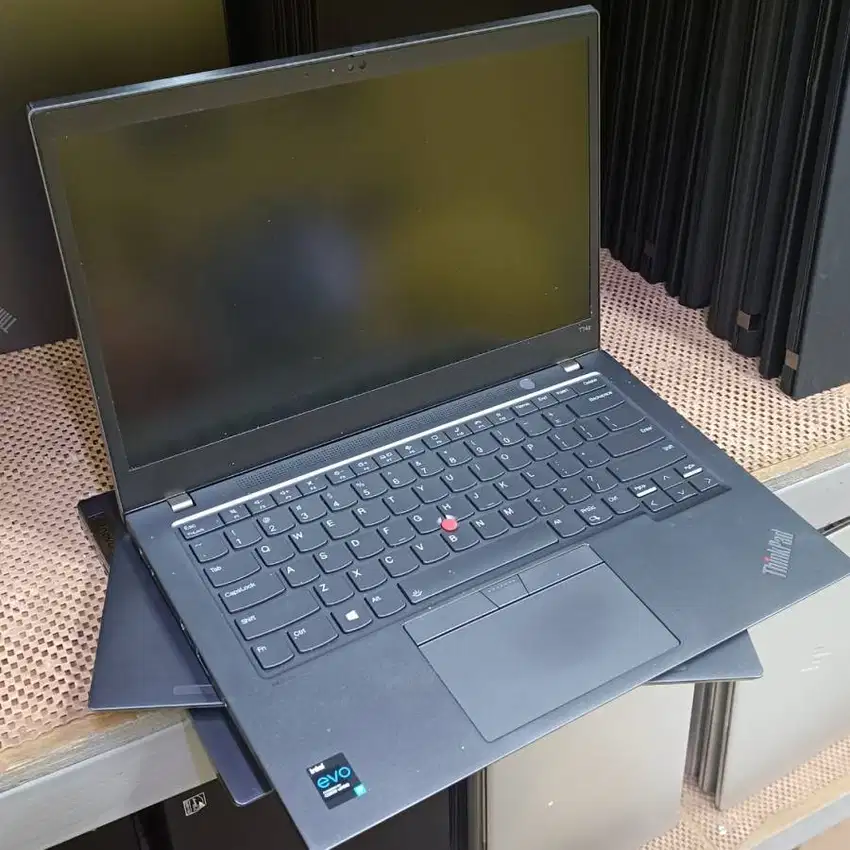 Laptop Lenovo Thinkpad T14 Core i7 GEN 10 RAM 16/256GB M-ATT