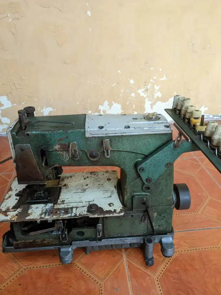 Mesin kansai karet kepala mesin dan bak saja