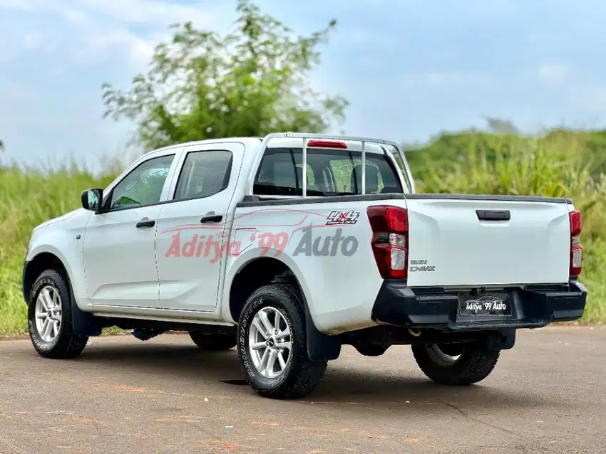 DOBEL CABIN TERMURAH! ISUZU DMAX D-MAX 1.9 4x4 SOLAR 2023/2022 MT