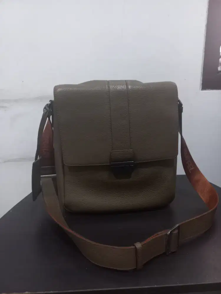 Jual tas selempang pria merk Braun Buffel Original