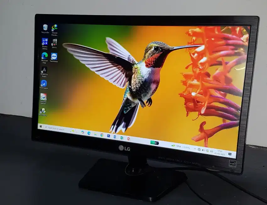 Lcd monitor 19inc normal
