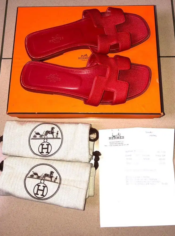 Hermes Oran Sandal ( Authentic )