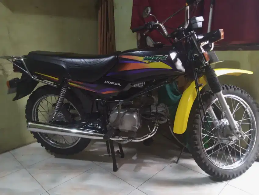Honda WIN100 tahun 2005