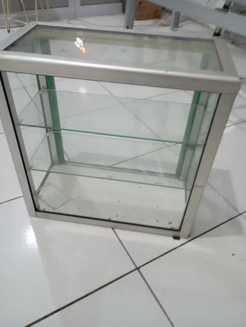 Etalase roko, pecel, kue