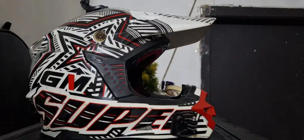 Helm Cross GM Second