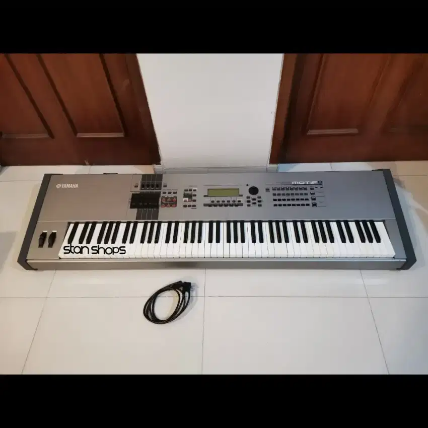 Yamaha Motif 8 88 Key Synth Synthesizer / Korg Roland Nord Casio