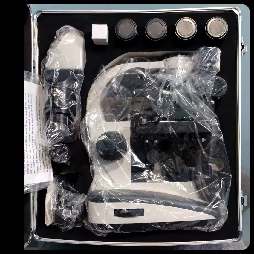 Mikroskop binokular Suntech type XSP 136 zoom 1000x