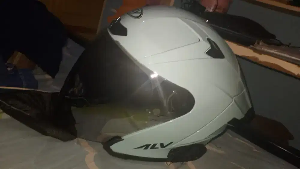 Di jual helem alv ultra pro ukuran xl .jual 300 aja angkut