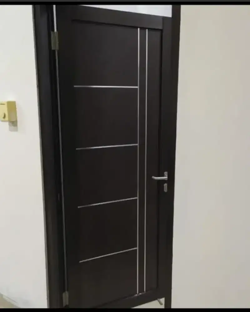 Jual kusen pintu satu dan pintu dua dari bahan aluminium dan kayu