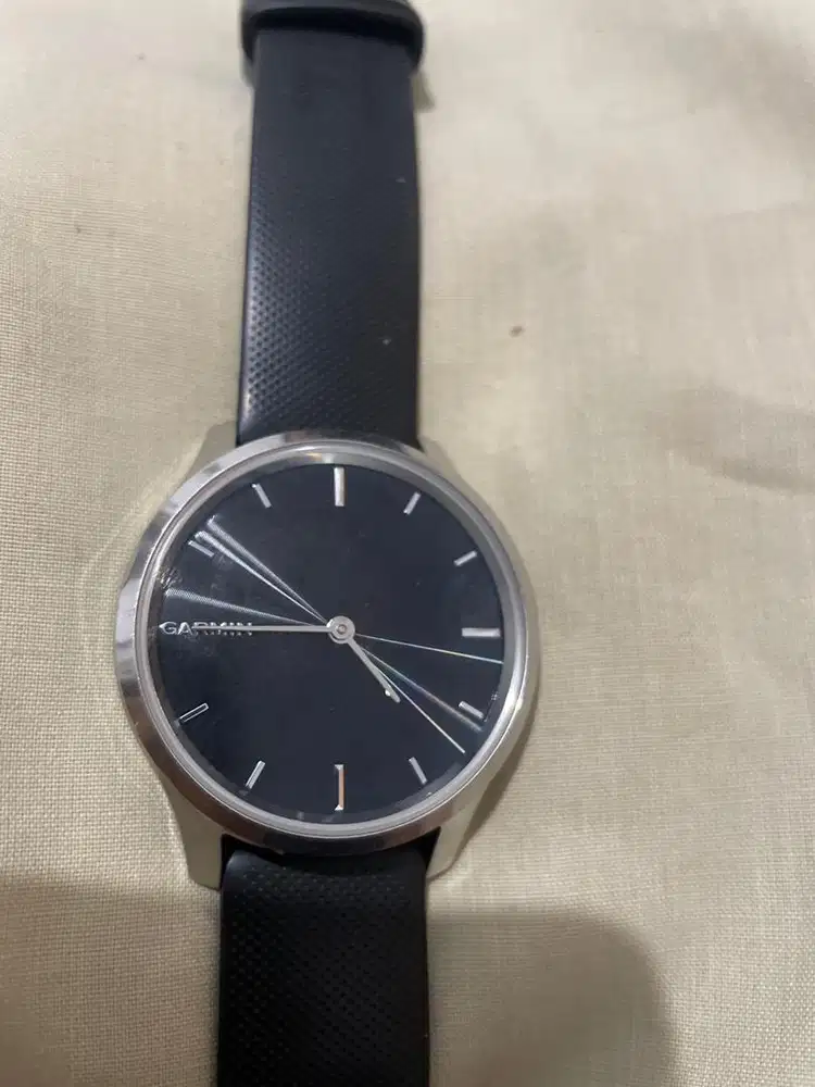 Jam Smart watch Vivomove Luxe Langka