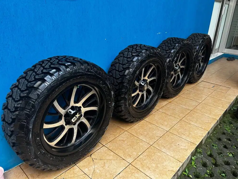 WTS Velg KMC XD dan ban Accelera R20