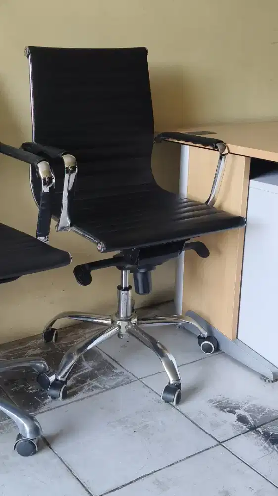 Kursi kantor Merk donati