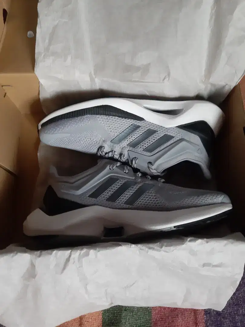 Adidas Running AlphaTorsion 2.0 Grey Size 42,5 100% New Original Store