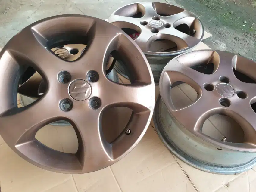 Velg oem Suzuki Swift R15 pcd 4x100
