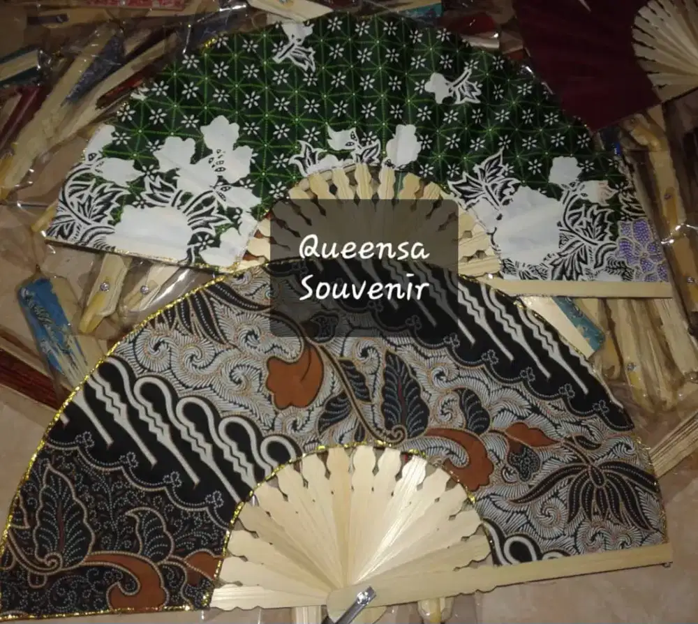 SOUVENIR KIPAS BATIK