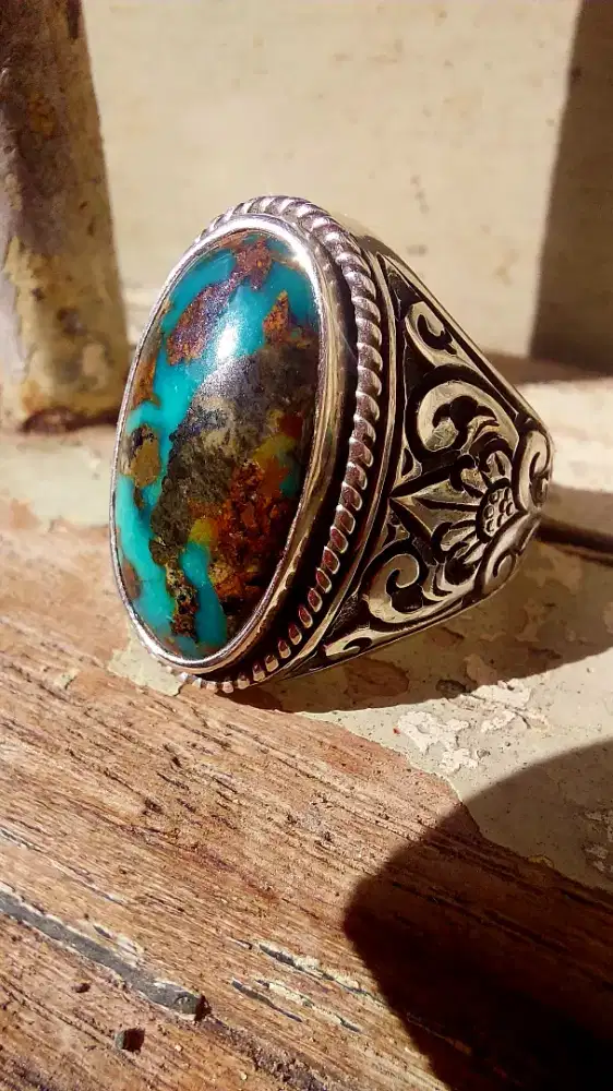 Pirus persia motif firaun