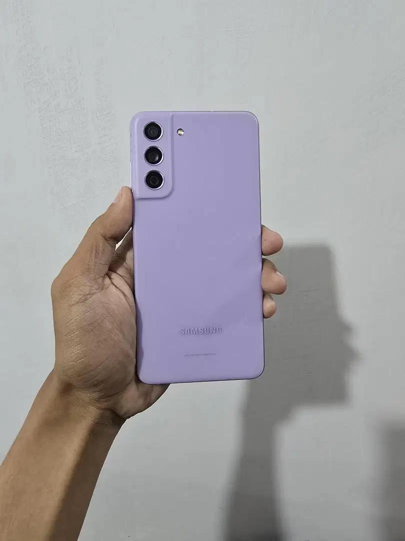 Samsung s21 fe 8/256 fullset bawaan masih ada semua