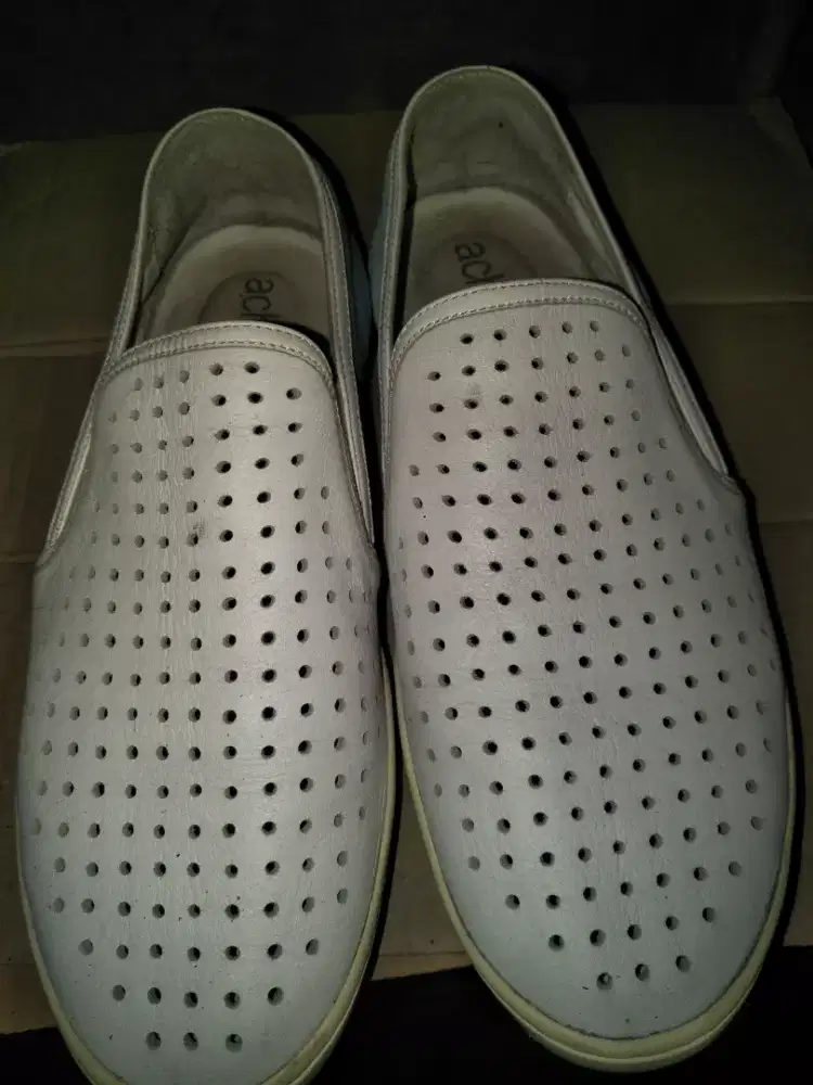 Sepatu tuk jalan-jalan sore,klo minat