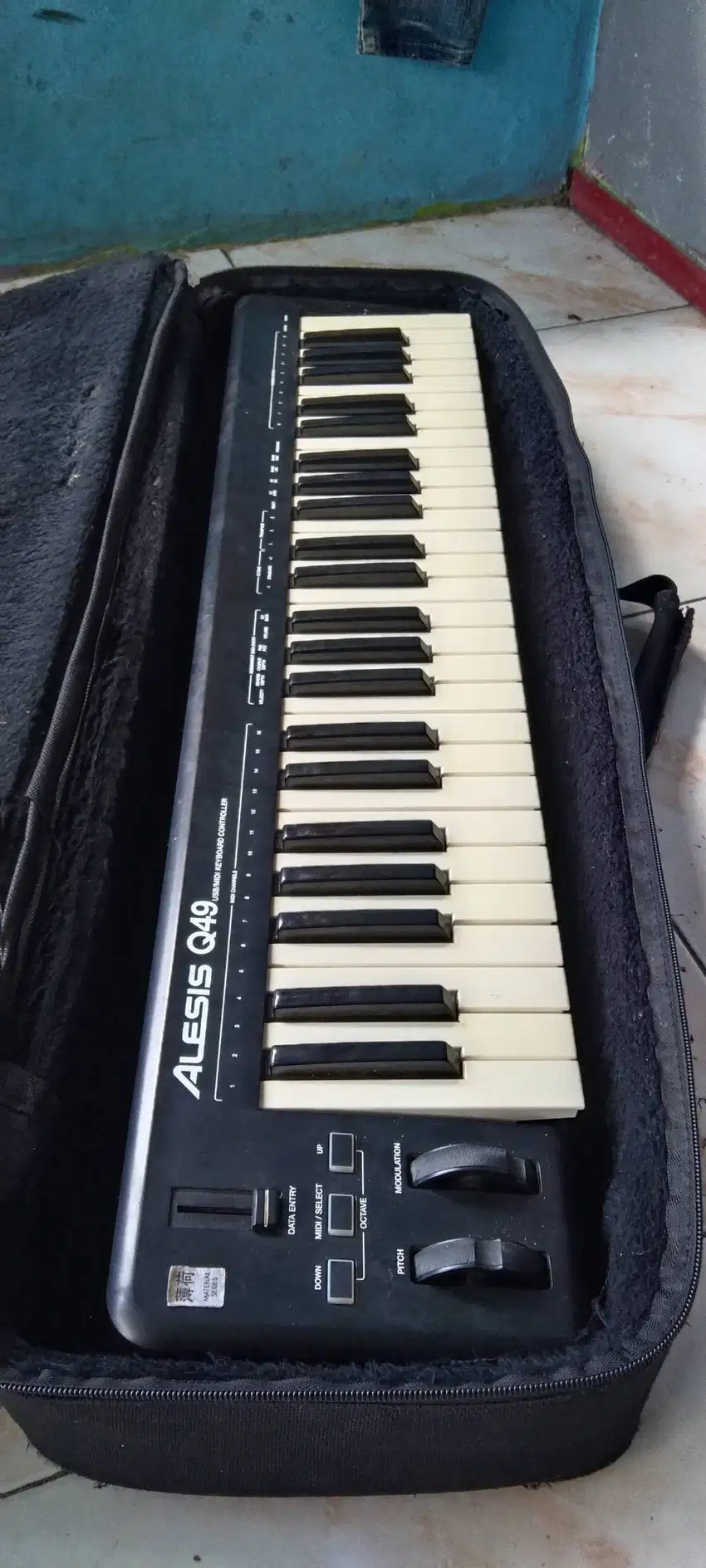 Midi controller Alesis Q49