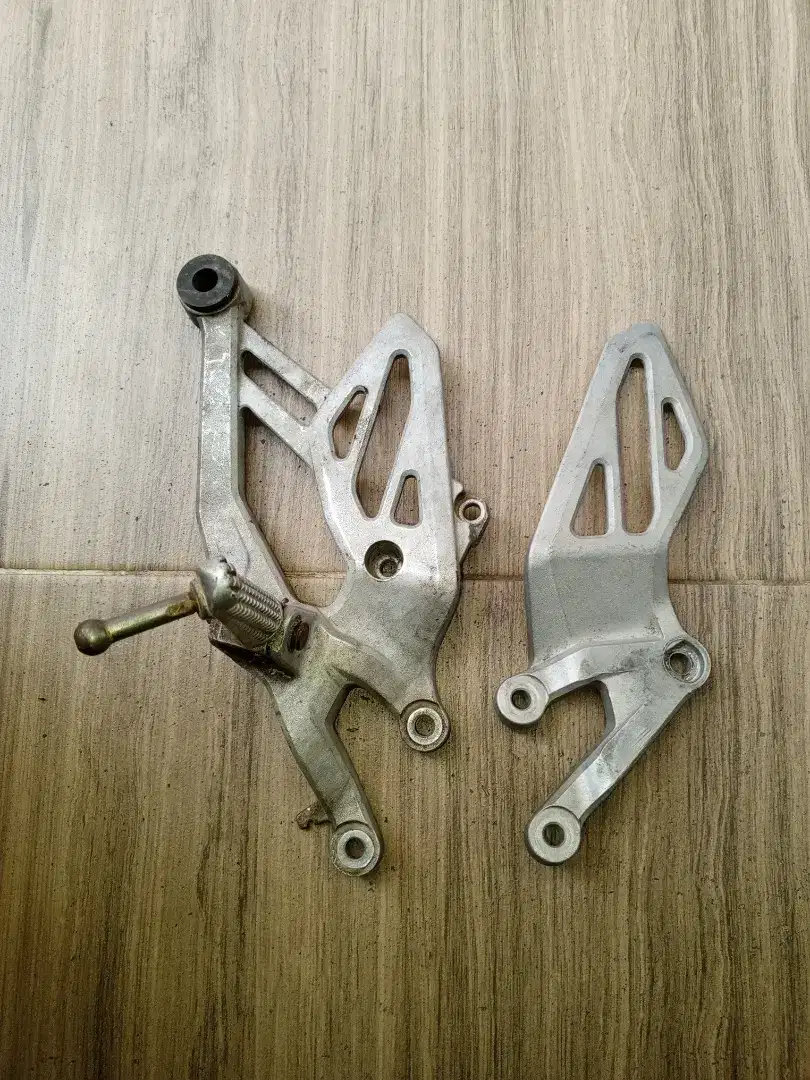 postep depan R15 V3 V4 orisinil