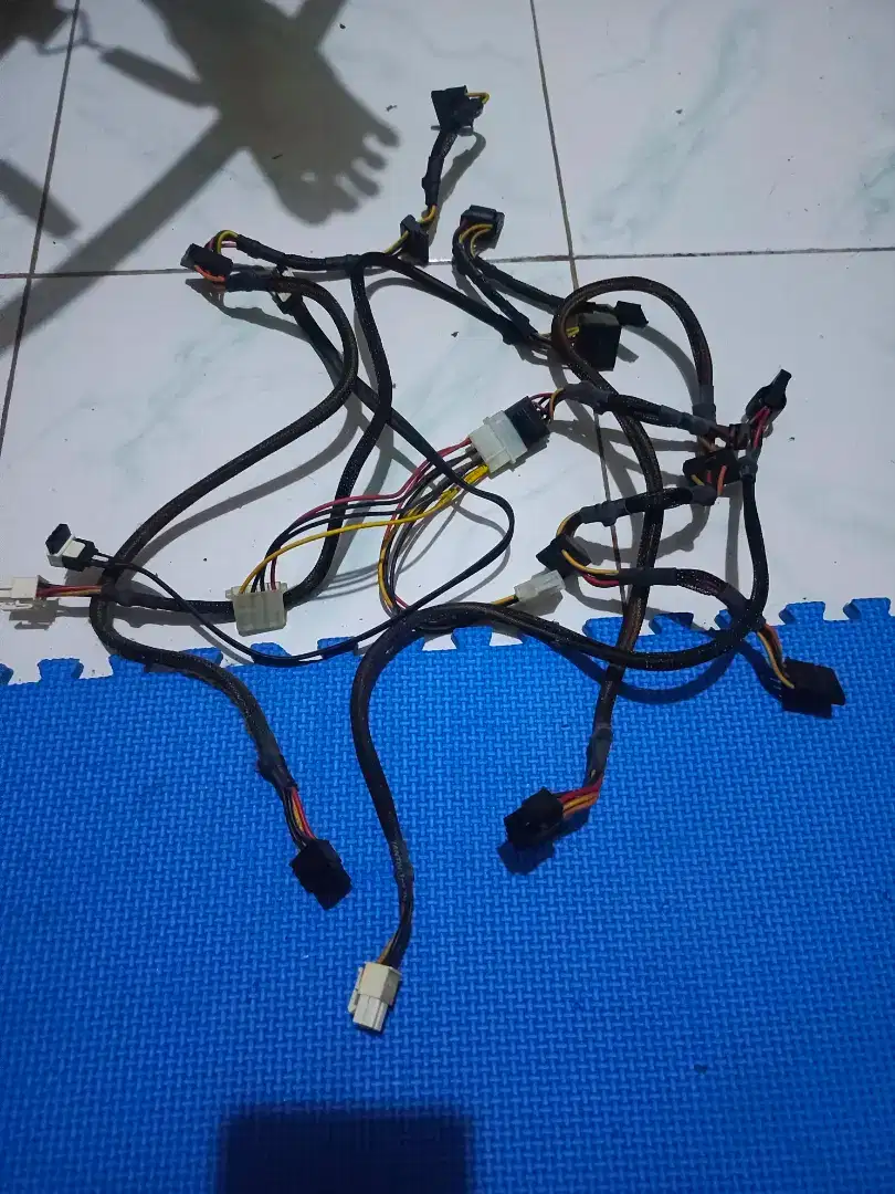 Kabel PSU Modular + PSUnya FSP Hyper M 600 (Rusak)