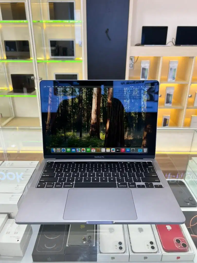 Macbook Pro 2020 13 Inch M1 RAM 8/256GB