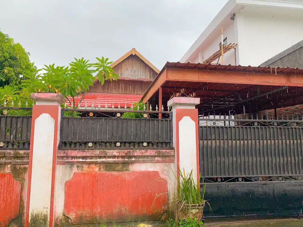 Rumah dekat jalan Panjitilar Mataram