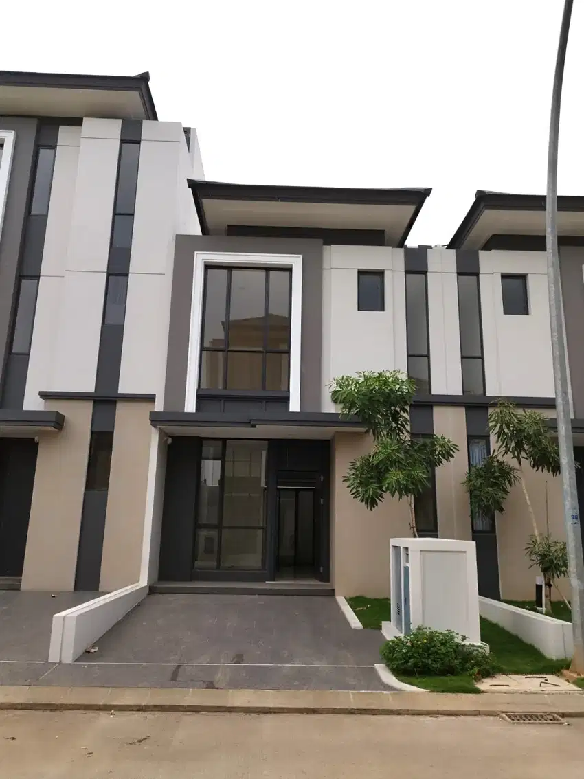 Rumah 2lt 6x14 84m cluster sentarum Asya JGC Cakung