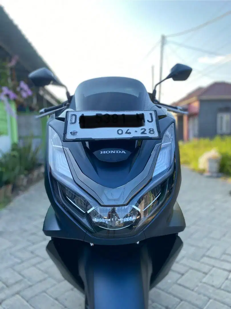 PCX CBS 160 MATTE BLACK