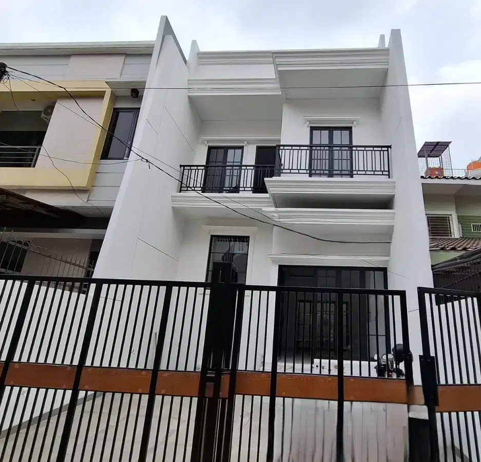 DIJUAL RUMAH KAWASAN RATU CEMPAKA DENGAN BARDI SMART DOOR LOCK