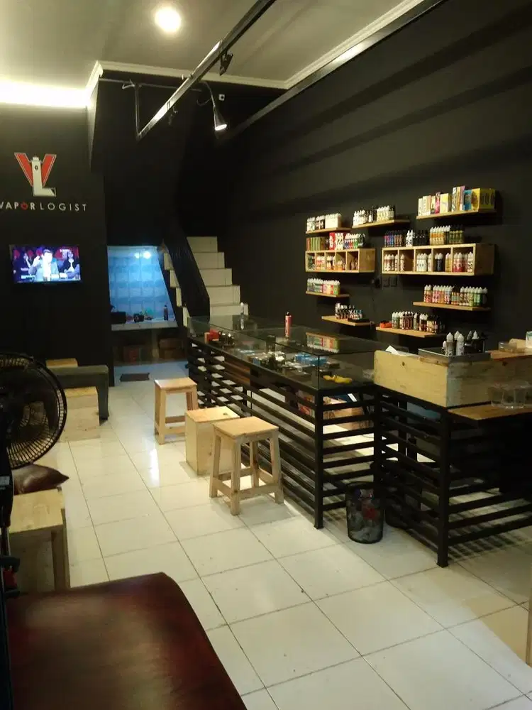 LOWONGAN PELAYAN VAPE STORE (Vaporista)
