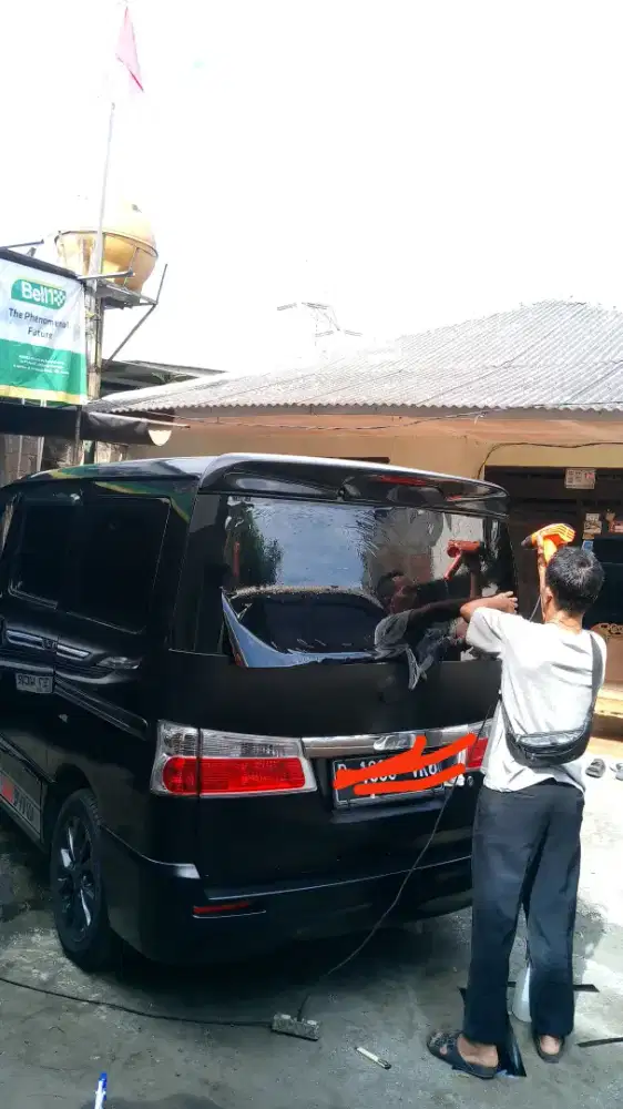 Kaca film panggilan (kaca film mobil dan gedung)