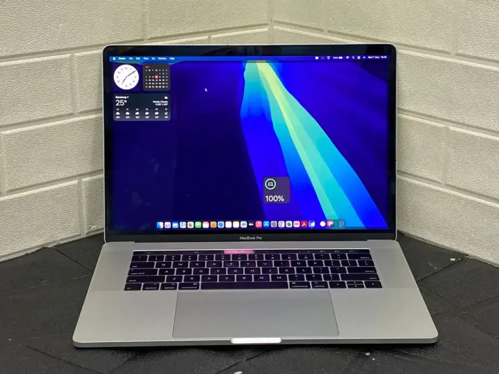 Macbook Pro 2019 IBox Touchbar