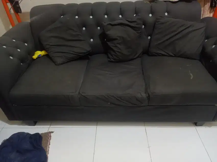 Sofa l di jual aja