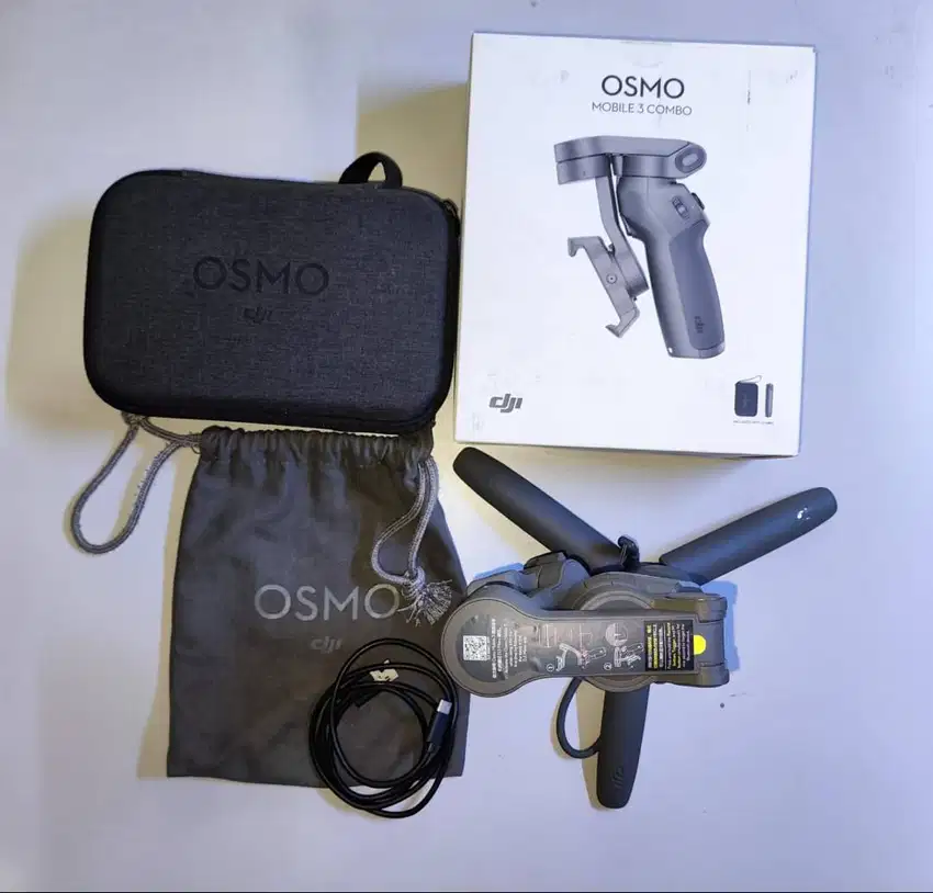 Gimbal Stabilizer DJI OSMO MOBILE 3 COMBO