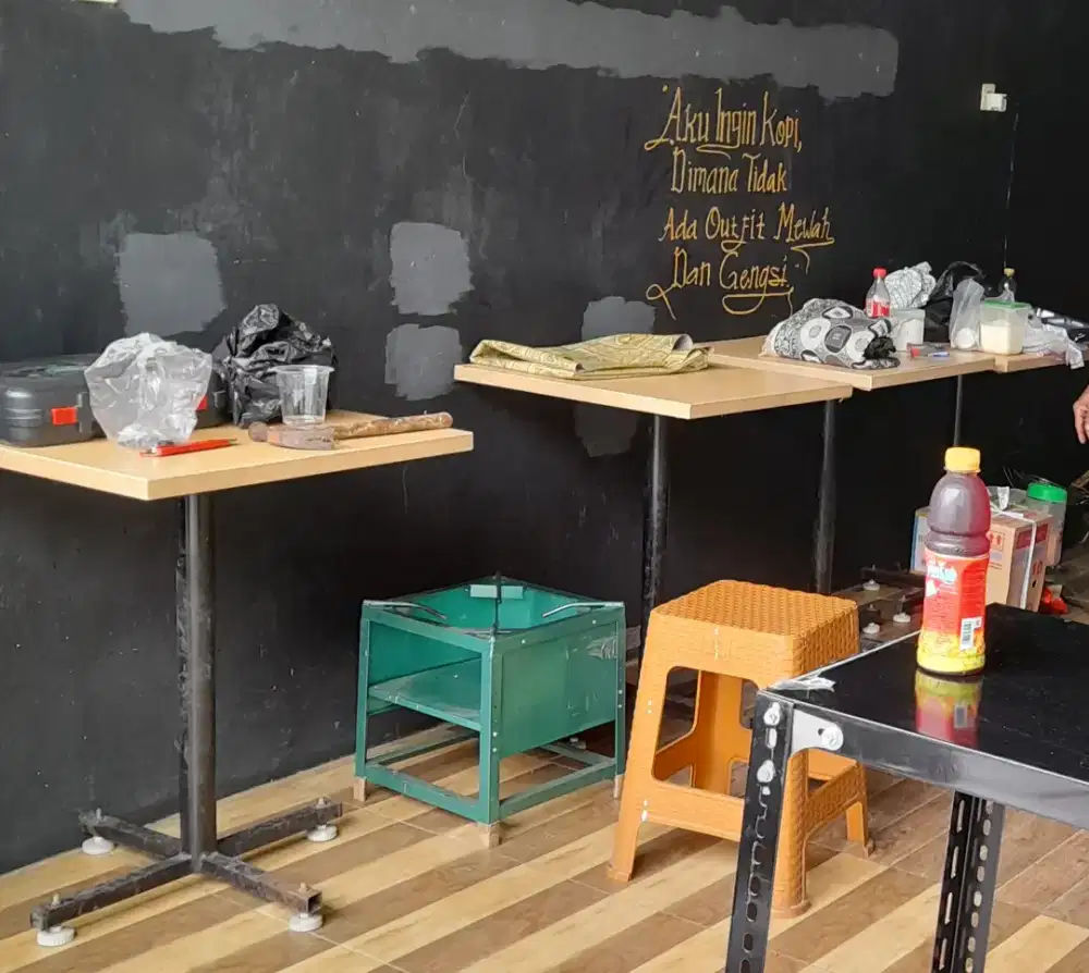 Dijual meja bekas kafe