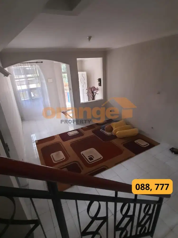 Dijual Cepat BU ! Rumah 2 Lantai di Legenda Wisata Cibubur